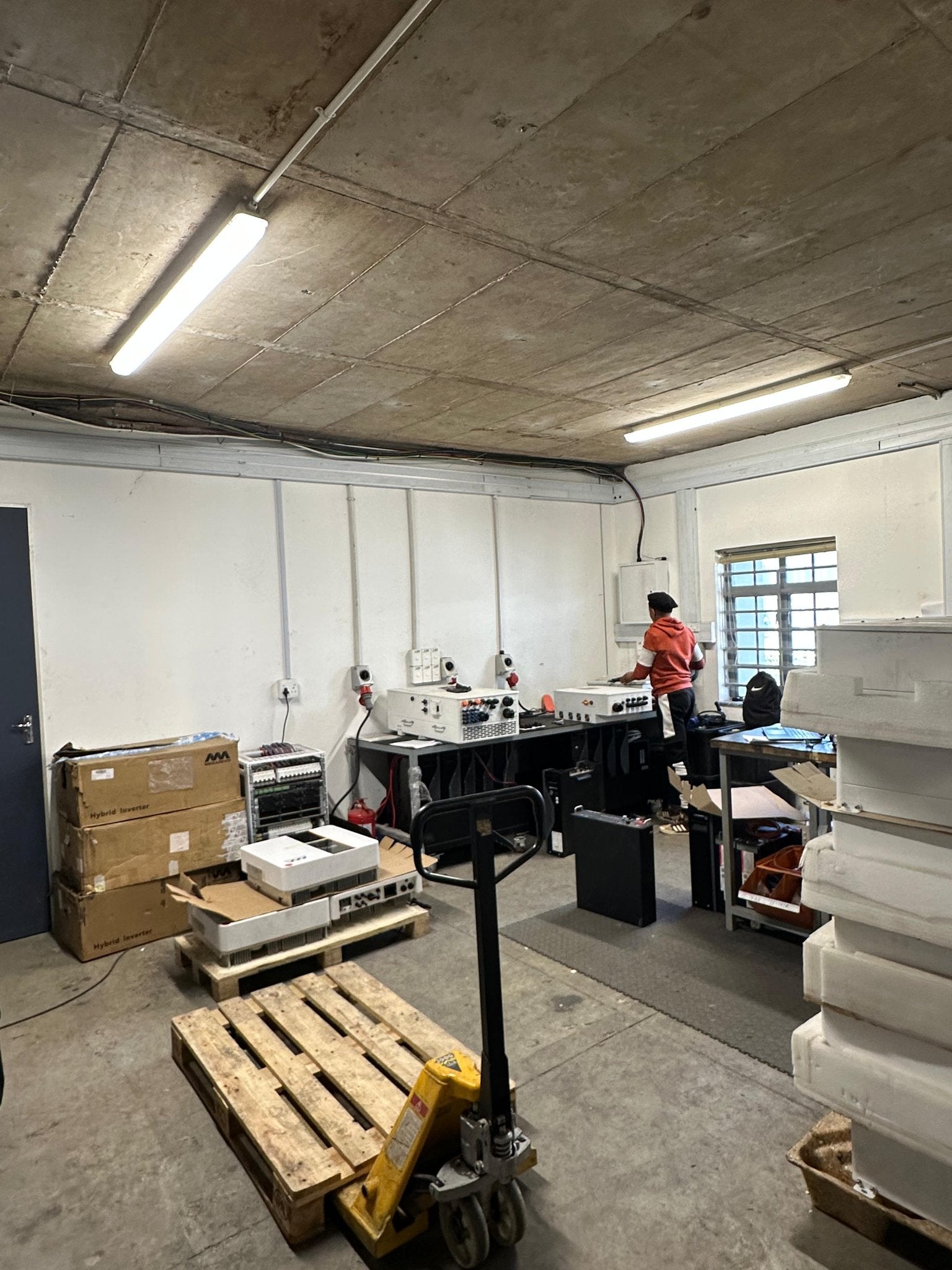 Rubicon Metropolis Linear - Outdoor Installation