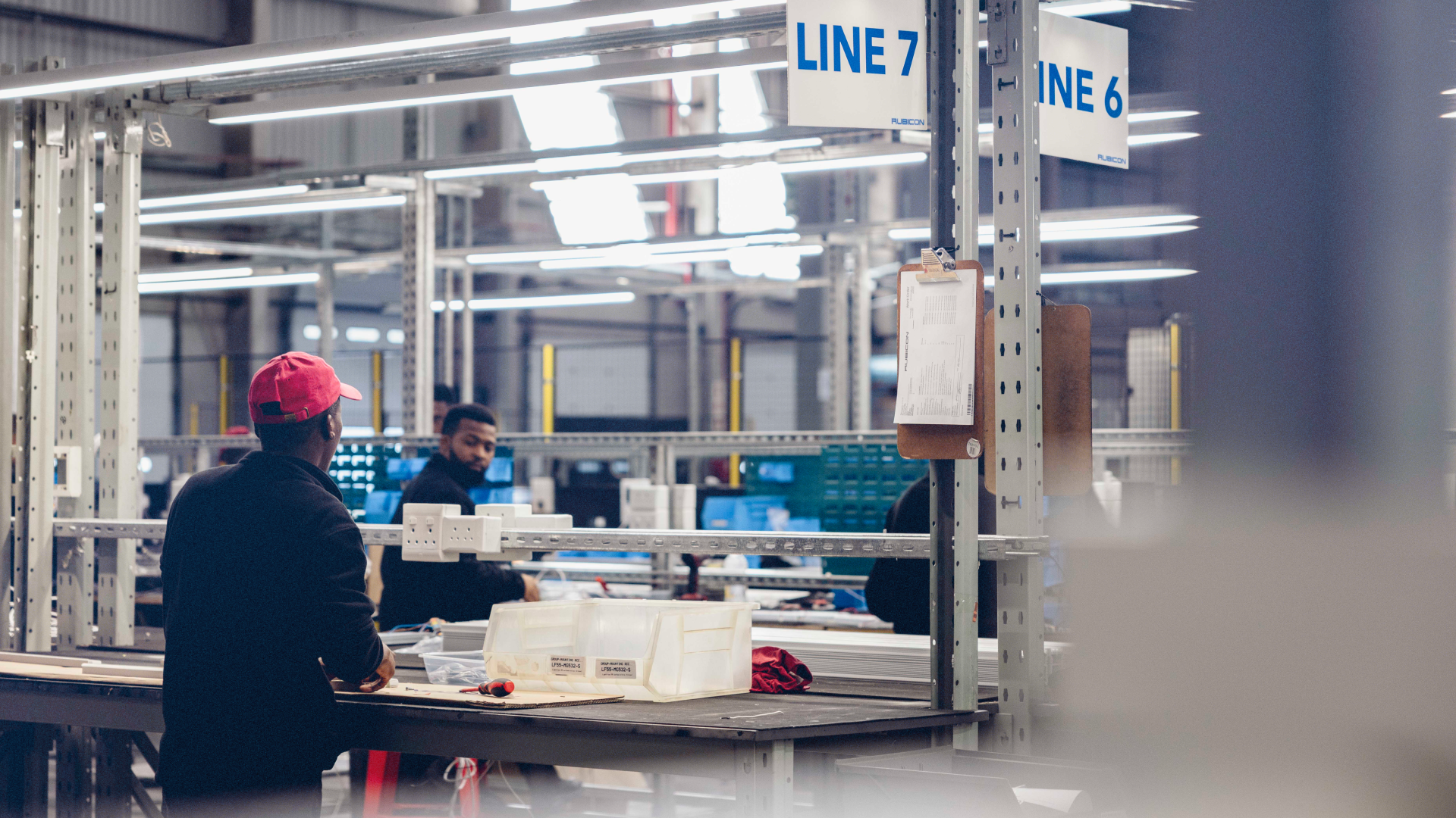 Translation missing: en.sections.video.load_video